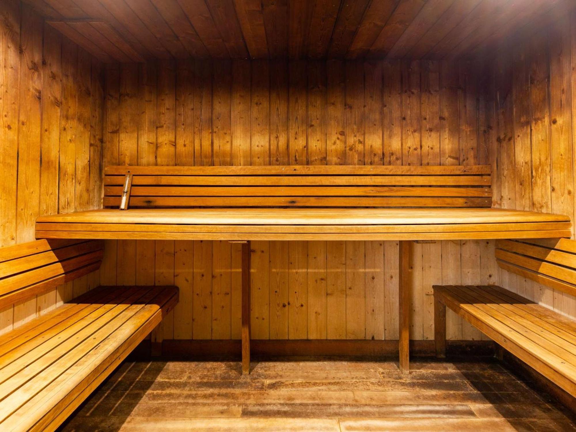 Appartement Duplex Centre Saint-Lary Avec Piscine, Sauna Et Parking - Fr-1-296-395 Exteriör bild
