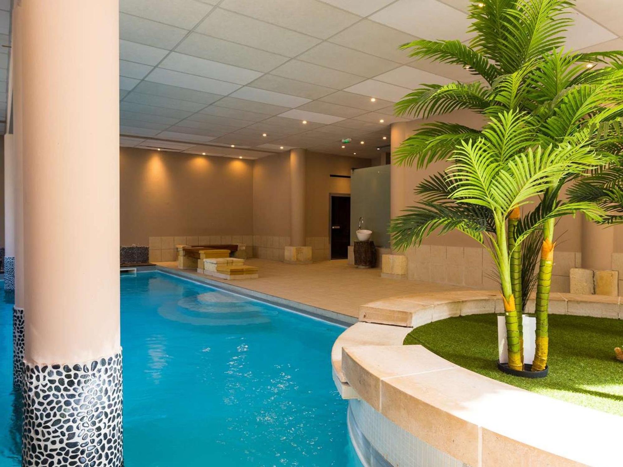Appartement Duplex Centre Saint-Lary Avec Piscine, Sauna Et Parking - Fr-1-296-395 Exteriör bild