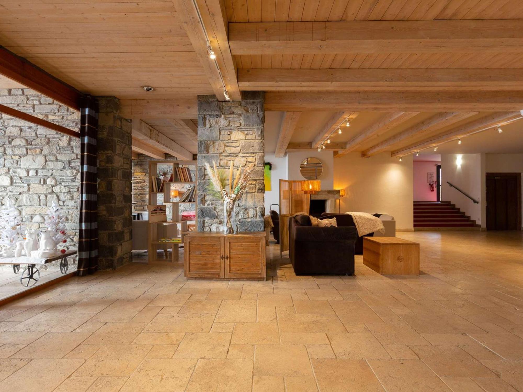 Appartement Duplex Centre Saint-Lary Avec Piscine, Sauna Et Parking - Fr-1-296-395 Exteriör bild